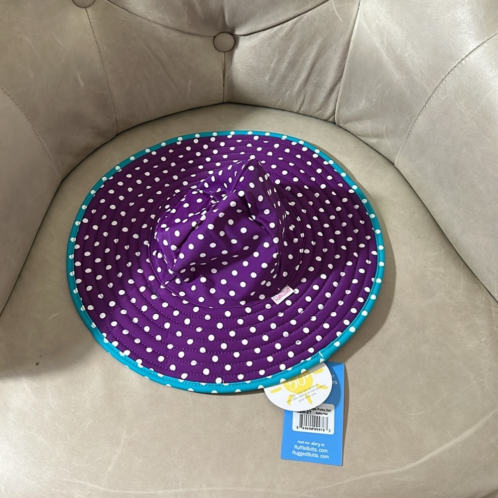 5 for 25$
Ruffle butts reversible sun hat NWT - Picture 4 of 5